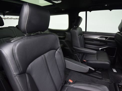 New 2026 Jeep Grand Wagoneer Limited image 18