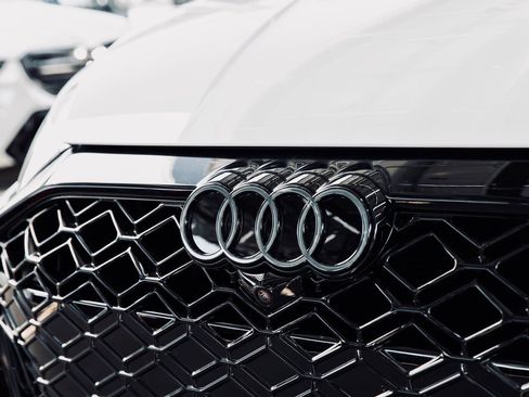 New 2026 Audi RS 3 image 3