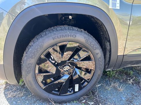 New 2026 Volkswagen Atlas SE AWD/4WD image 2