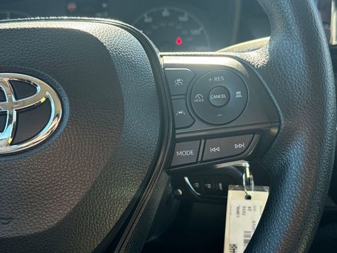 Used 2024 Toyota Corolla LE image 19