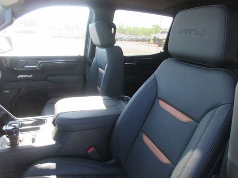 New 2026 GMC Sierra 1500 AT4 AWD/4WD image 17