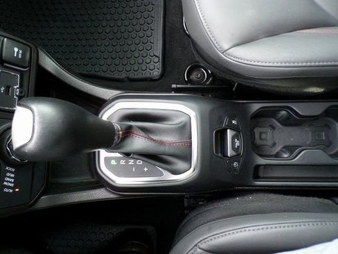 Used 2023 Jeep Renegade Trailhawk w/ Sun/Sound Group image 26