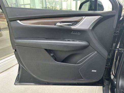 Used 2021 Cadillac XT5 Sportv w/ Platinum Package AWD/4WD image 45