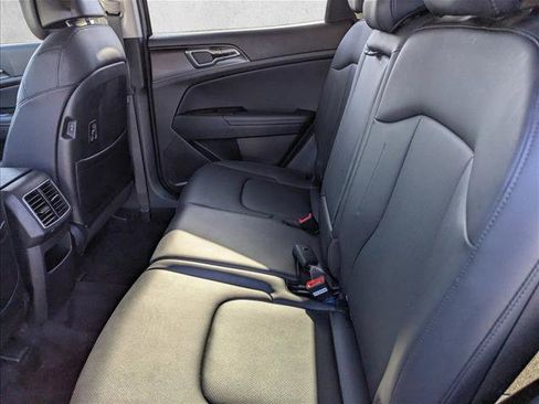Used 2025 Kia Sportage EX FWD image 24