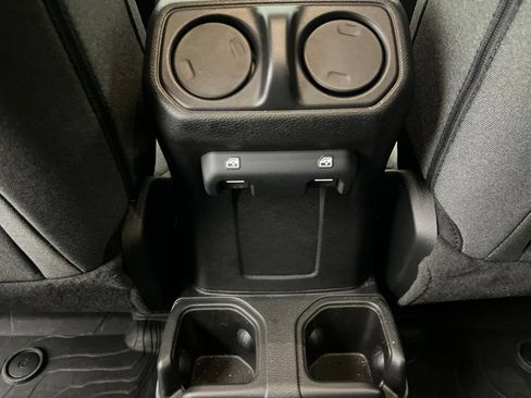 Used 2024 Jeep Wrangler Unlimited Sport AWD/4WD image 24