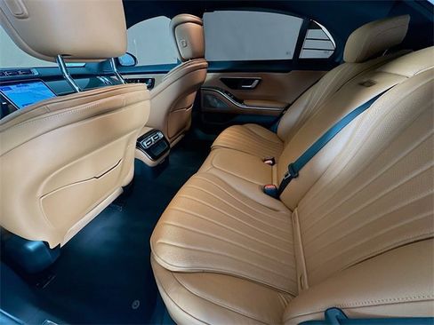 Used 2022 Mercedes-Benz S 500 S 500 image 25