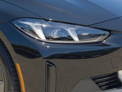 New 2026 BMW i4 eDrive40 w/ Parking Assistance Package RWD image 6