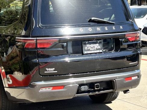 Used 2022 Jeep Wagoneer Series II image 6