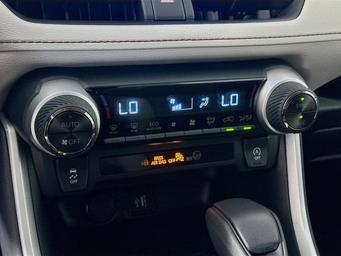 Used 2025 Toyota RAV4 XLE w/ Convenience Package image 24