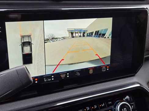 Used 2024 GMC Sierra 2500 AT4 w/ AT4 Premium Plus Package image 36