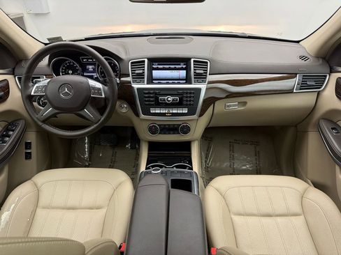Used 2013 Mercedes-Benz GL 450 4MATIC image 21