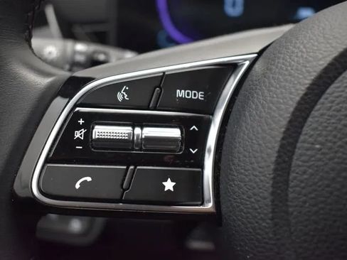 Used 2025 Kia Seltos S FWD image 24