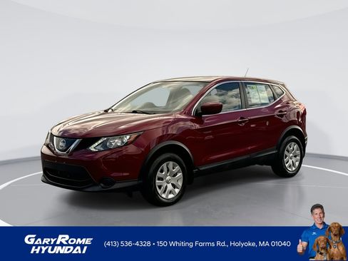 Used 2019 Nissan Rogue Sport S image 1