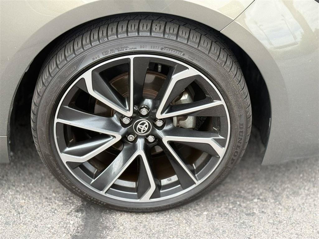 Used 2019 Toyota Corolla XSE FWD image 9
