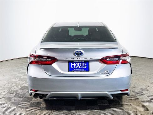 Certified 2022 Toyota Camry SE image 7