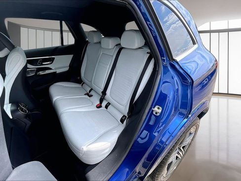 Used 2023 Mercedes-Benz GLC 300 image 26