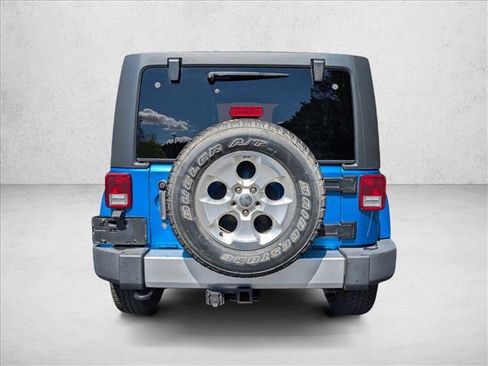 Used 2015 Jeep Wrangler Unlimited Sahara w/ Max Tow Package AWD/4WD image 5