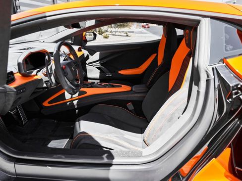 Used 2024 Lamborghini Revuelto AWD/4WD image 38