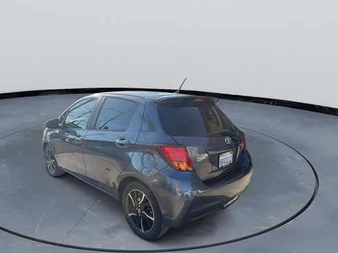 Used 2017 Toyota Yaris SE w/ Carpet Mat Package FWD image 3