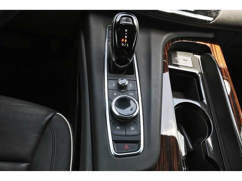 Used 2023 Cadillac Escalade ESV Premium Luxury AWD/4WD image 28