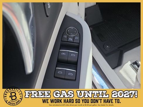 New 2027 Buick Enclave Avenir w/ LPO, Floor Liner Package FWD image 17