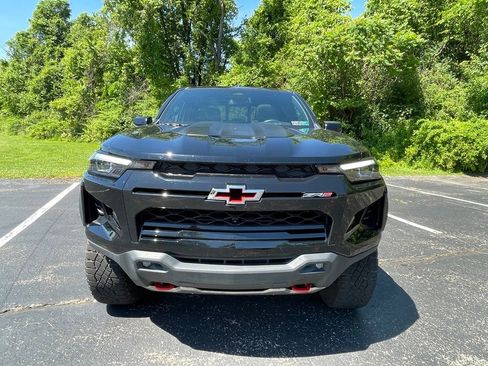 Certified 2024 Chevrolet Colorado ZR2 w/ Technology Package AWD/4WD image 8