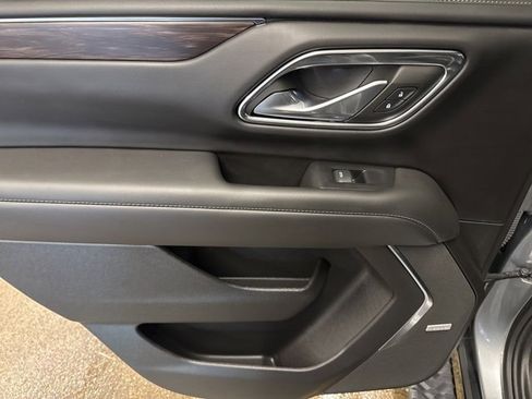 Used 2023 Chevrolet Tahoe Z71 w/ Luxury Package image 21