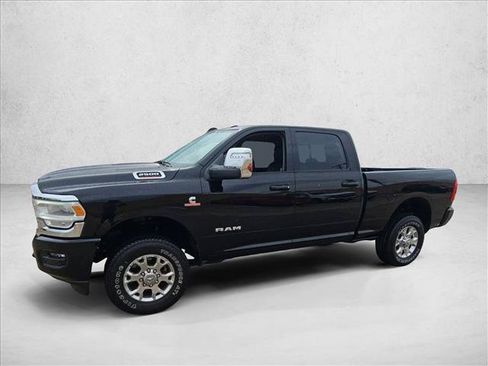 Used 2024 RAM 2500 Laramie AWD/4WD image 3