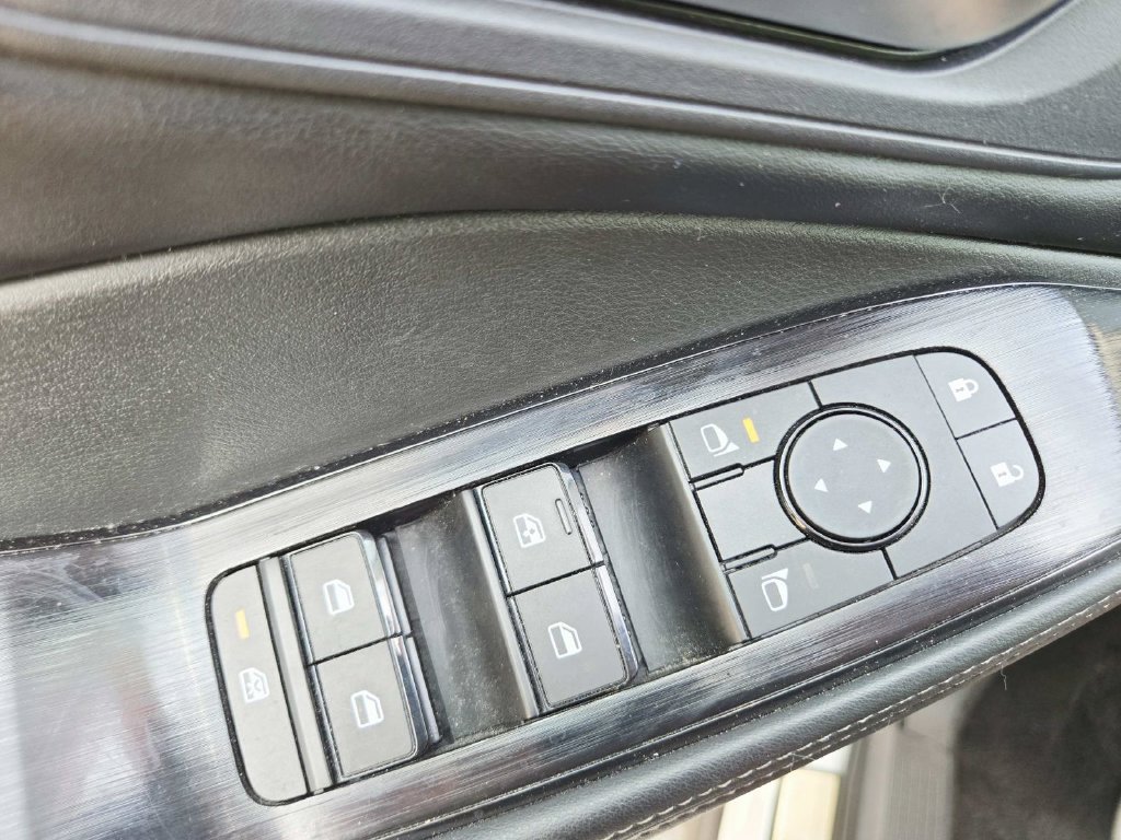 Used 2024 Nissan Rogue SV AWD/4WD image 33