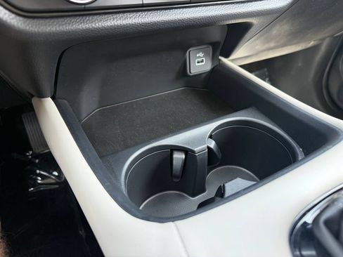 Used 2025 Honda HR-V LX image 22