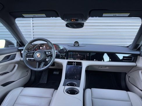 Used 2024 Porsche Taycan 4S image 33