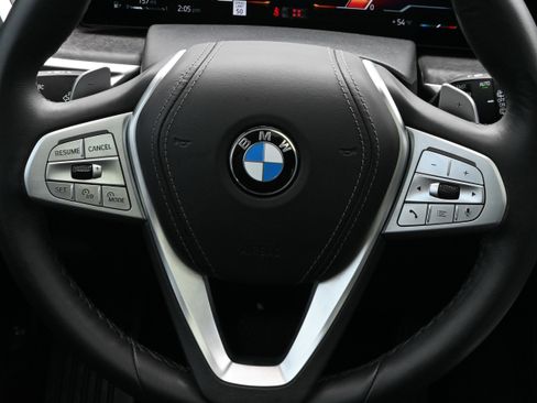 Used 2023 BMW X7 xDrive40i w/ Executive Package AWD/4WD image 30