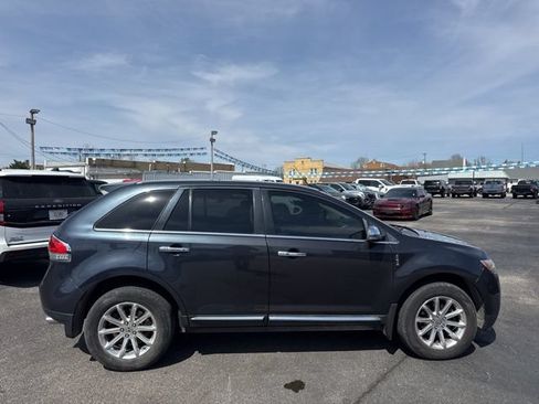 Used 2013 Lincoln MKX AWD image 5