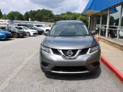 Used 2016 Nissan Rogue S FWD image 2