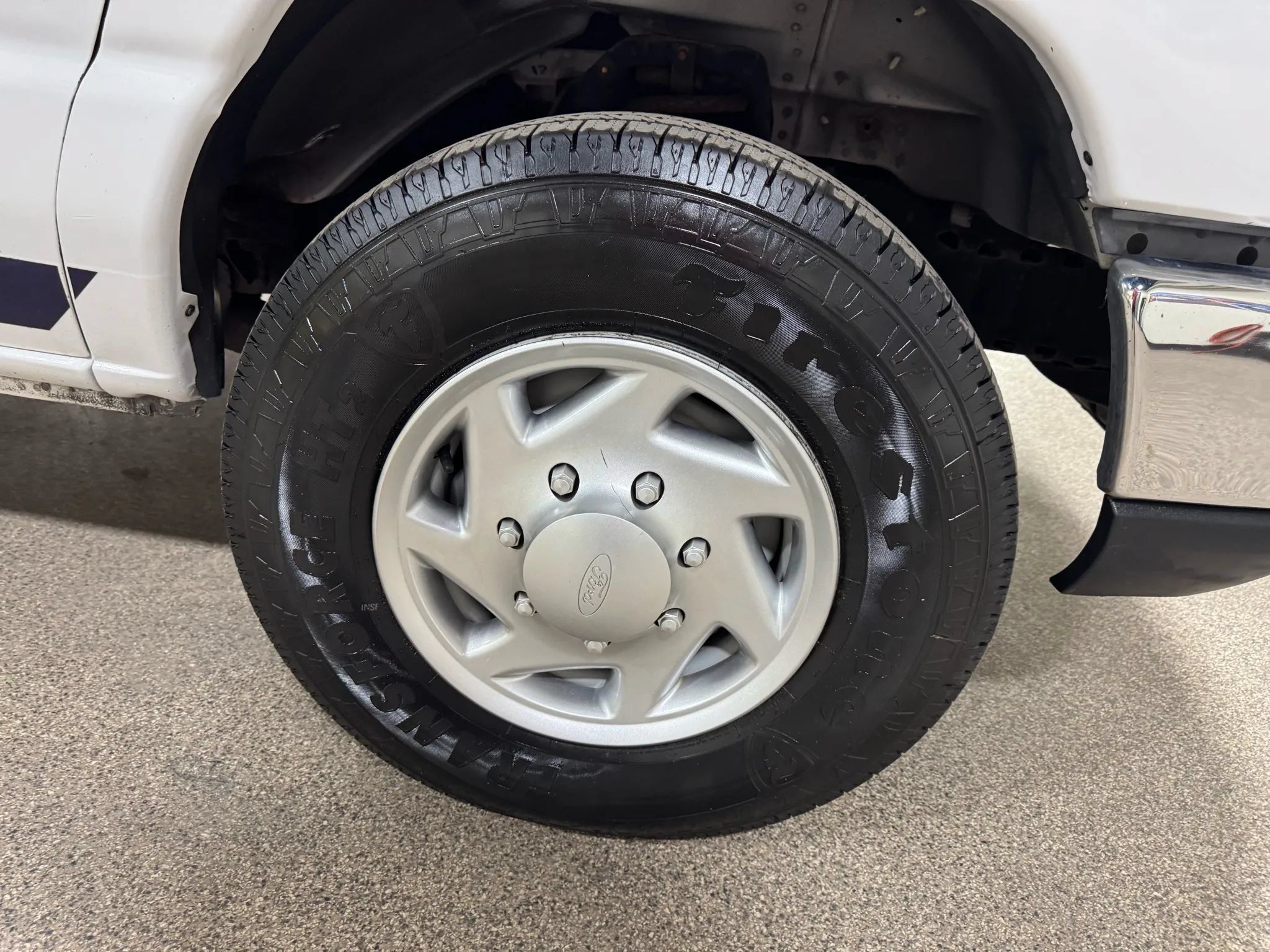 Used 2012 Ford E-350 and Econoline 350 Extended Super Duty w/ PWR Group RWD image 68