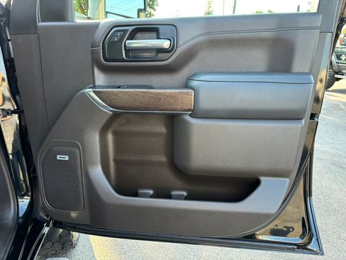 Used 2020 GMC Sierra 2500 Denali w/ Denali Ultimate Package AWD/4WD image 30