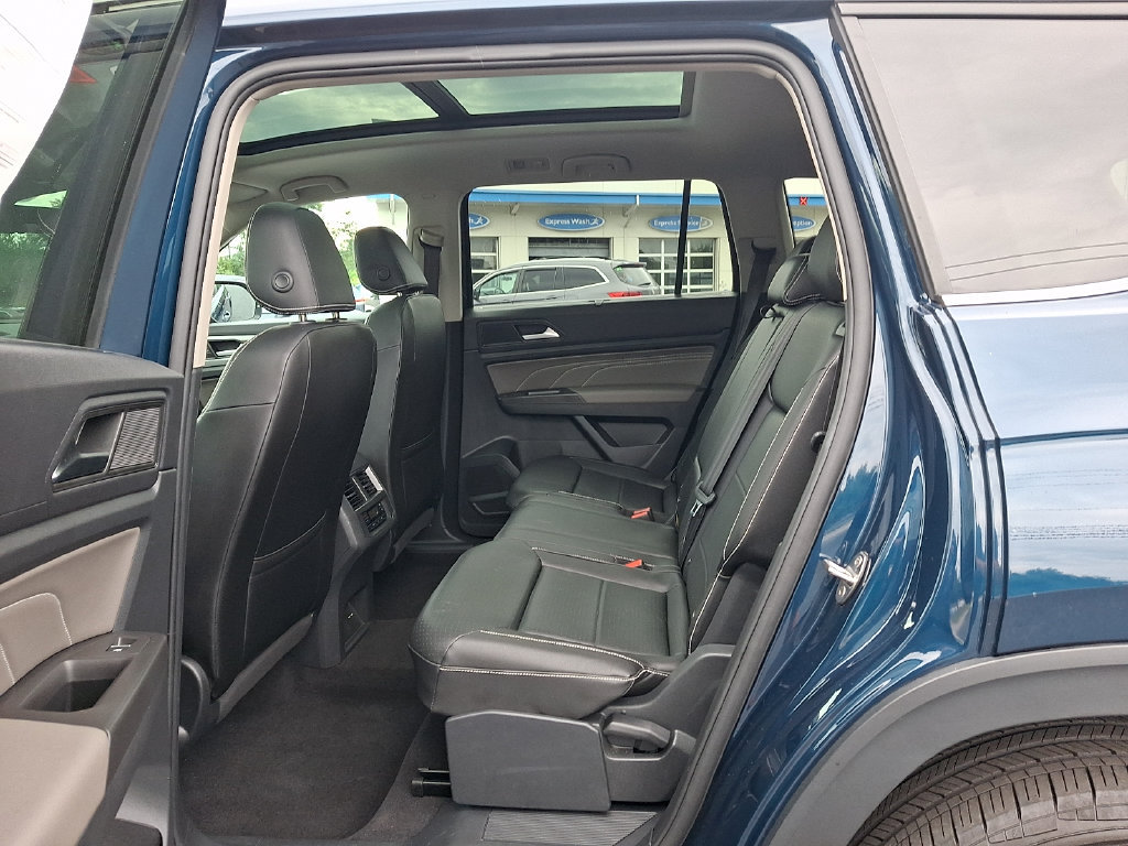 Used 2023 Volkswagen Atlas SEL AWD/4WD image 13