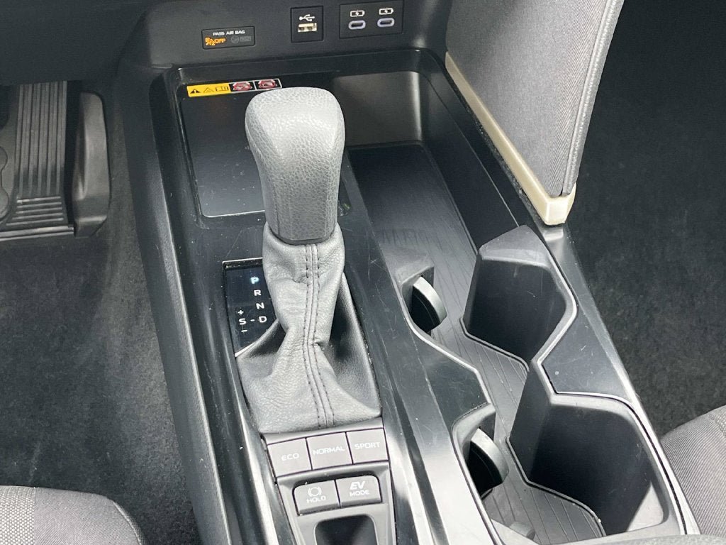 Used 2025 Toyota Camry LE FWD image 14