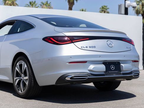 Used 2024 Mercedes-Benz CLE 300 4MATIC Coupe image 8
