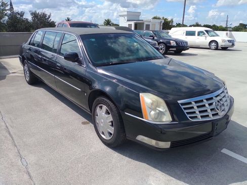Used 2008 Cadillac DTS Limousine image 1