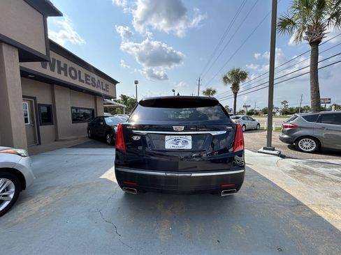Used 2017 Cadillac XT5 Luxury w/ Driver Awareness Package FWD image 4