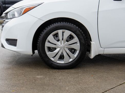 Used 2023 Nissan Versa S w/ Trunk Package image 25