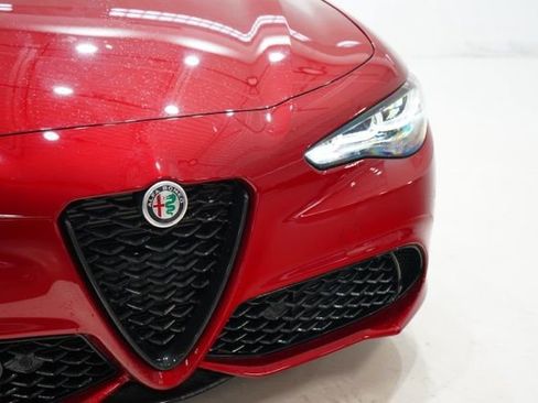 New 2025 Alfa Romeo Giulia AWD w/ Driving Assist Package image 9