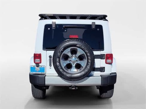 Used 2017 Jeep Wrangler Unlimited Sahara w/ Connectivity Group image 9