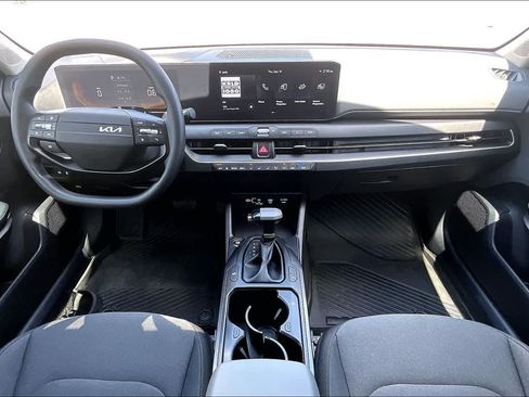 Certified 2025 Kia K4 FWD image 8
