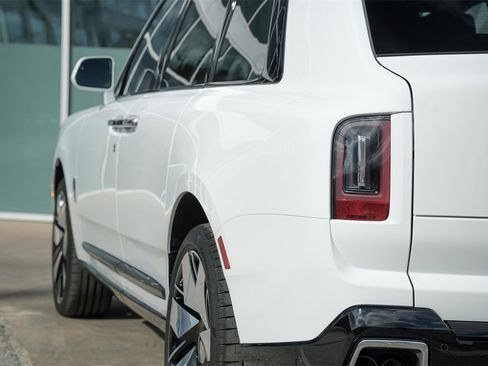 New 2026 Rolls-Royce Cullinan image 12