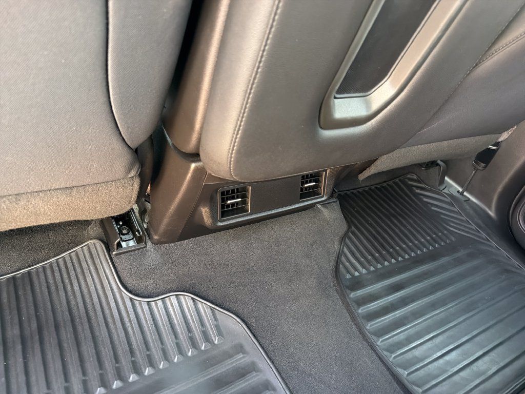 Used 2019 Chevrolet Silverado 1500 Custom w/ Custom Value Package RWD image 32