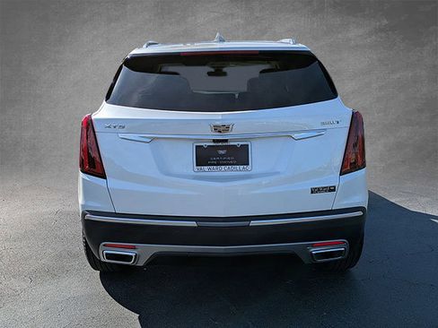 Certified 2022 Cadillac XT5 Premium Luxury w/ Technology Package image 5