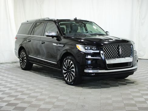 Used 2023 Lincoln Navigator L Black Label AWD/4WD image 1