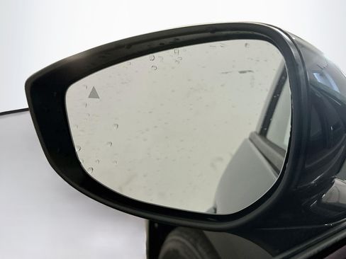 Used 2025 MAZDA CX-50 AWD 2.5 Hybrid w/ Premium Pkg image 16